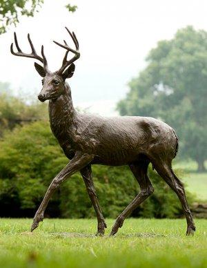 Rikki Morley Saunders, Gift in Velvet, bronze, 49 x 53 x 22 inches